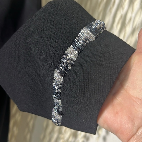 Valentino Black Wool Pull Over Beaded Accent Blouse Size 12 - Picture 3 of 14